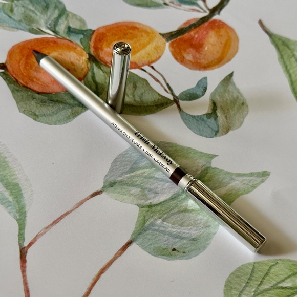 TRISH MCEVOY | Intensive Gel Eyeliner in Deep Aubergine - Picture 3 of 5